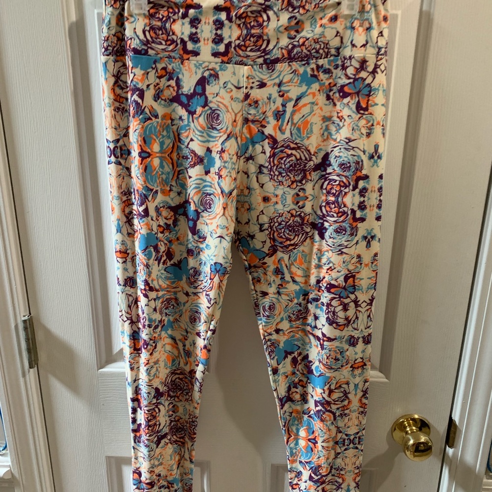 Lularoe Buttery Soft Leggings- TC